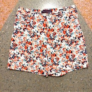 Vintage 80s floral denim Gloria Vanderbilt size 10 Amanda shorts.